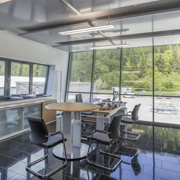 Büro im neuen Firmensitz Wallenfels